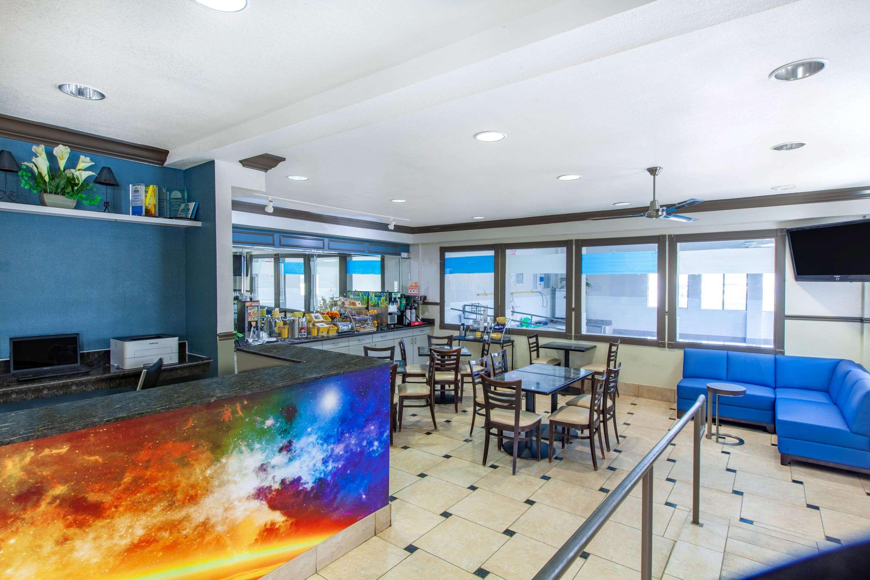 Days Inn & Suites By Wyndham Webster Nasa-Clearlake-Houston Экстерьер фото